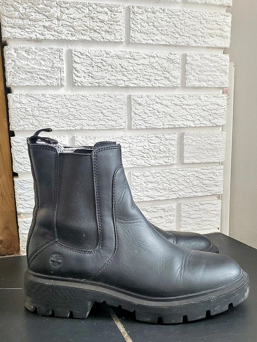 Timberland Cortina Valley Chelsea Black Leather Ankle Boots Sz 8 Gorpcore Grunge